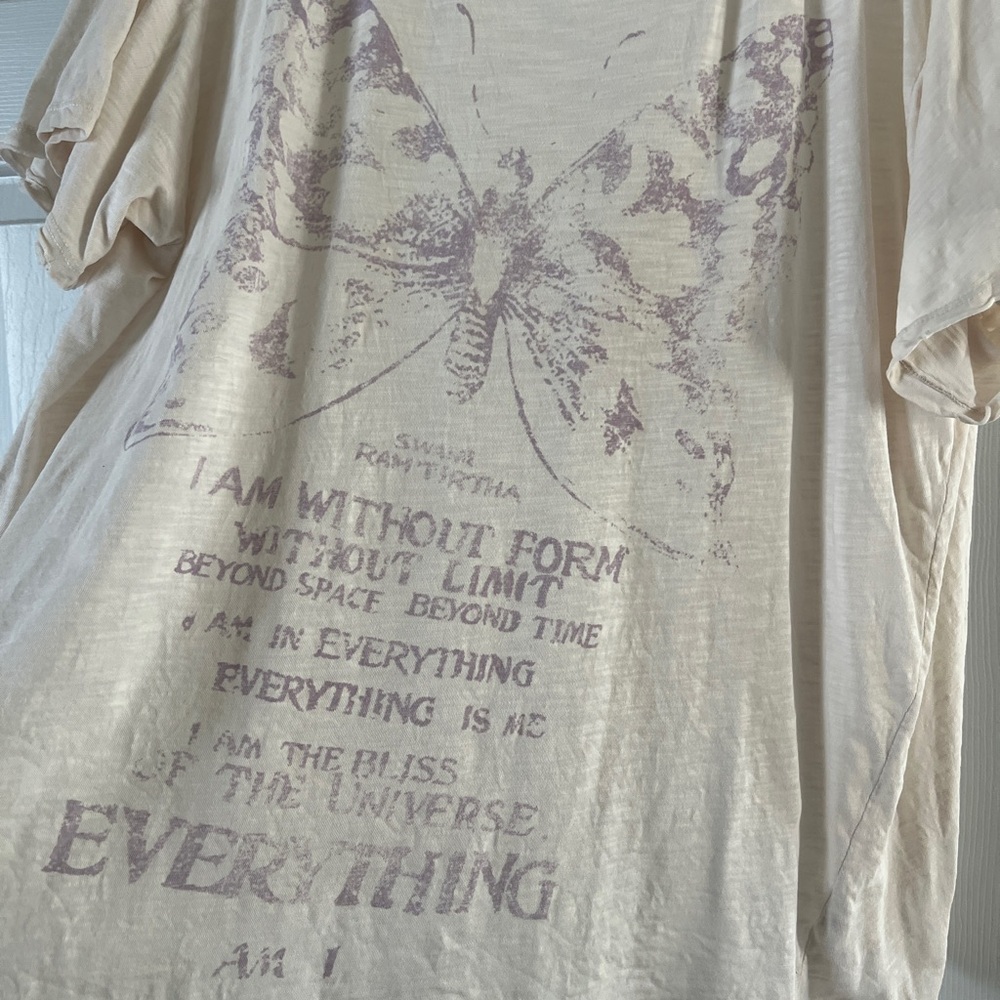 Magnolia Pearl Cream Graphic Tee